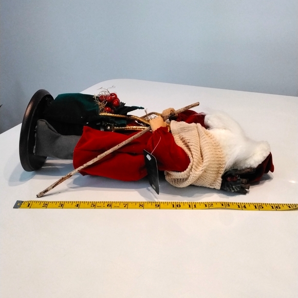 16" Santa - Picture 6 of 7